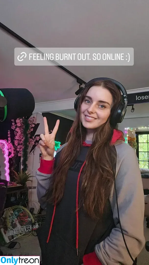 Loserfruit голая photo #0210 (brattykayla)