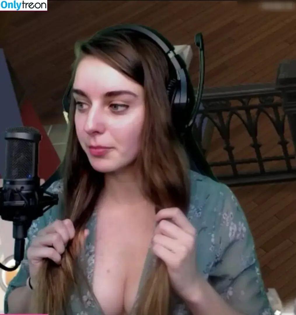 Loserfruit голая photo #0483 (brattykayla)