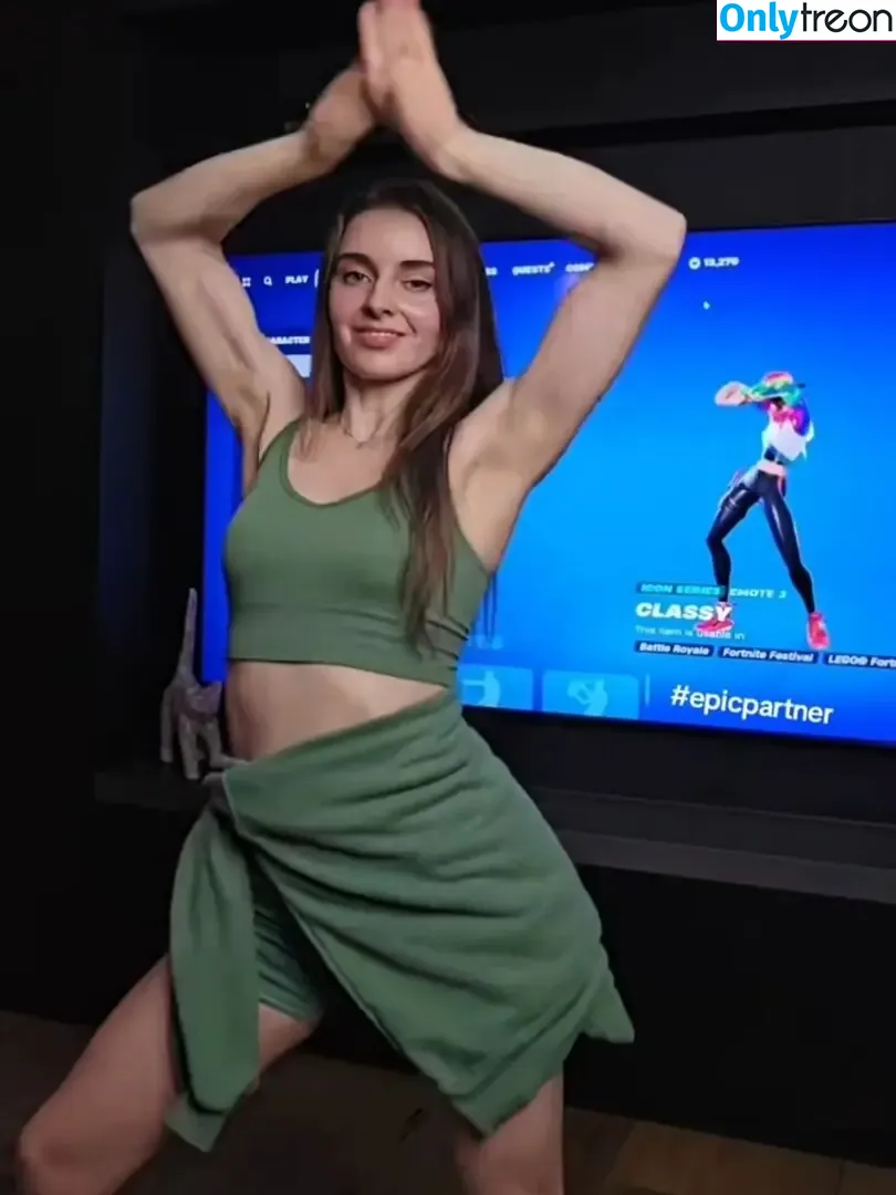 Loserfruit голая photo #0497 (brattykayla)