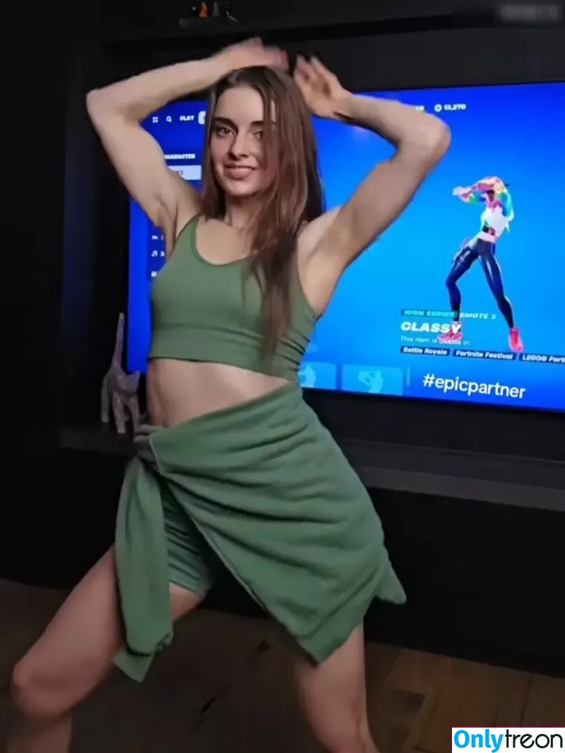 Loserfruit голая photo #0498 (brattykayla)