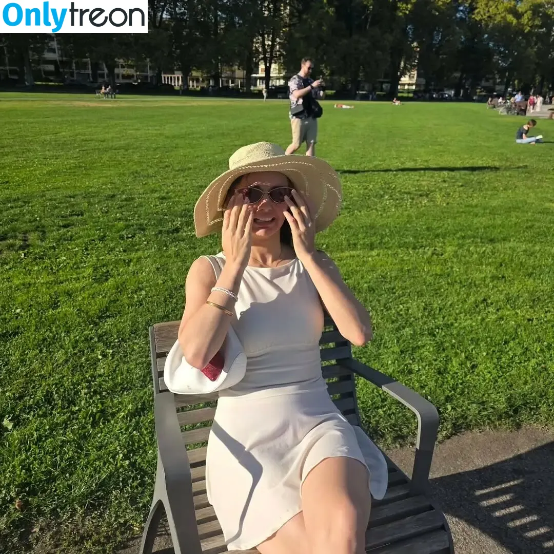 Loserfruit голая photo #0843 (brattykayla)