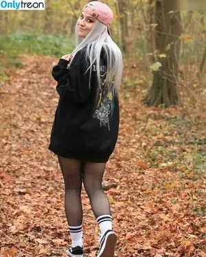 LostKittn / user nude photo #0017