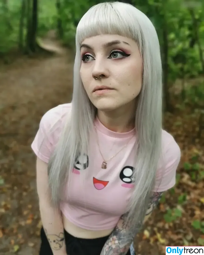 LostKittn nude photo #0002 (user)