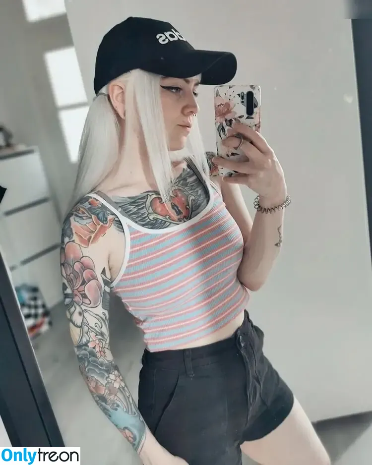 LostKittn nude photo #0011 (user)