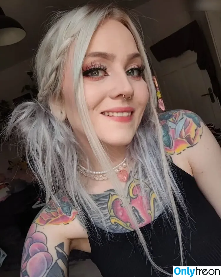 LostKittn nude photo #0020 (user)