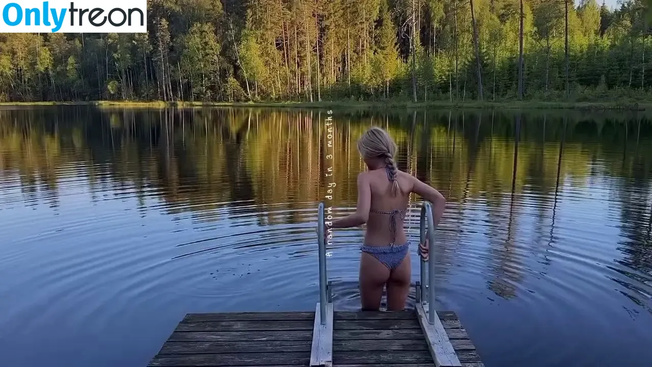 Lotta Emilie Stichler nude photo #0012 (lotta.stichler / lottastichler)