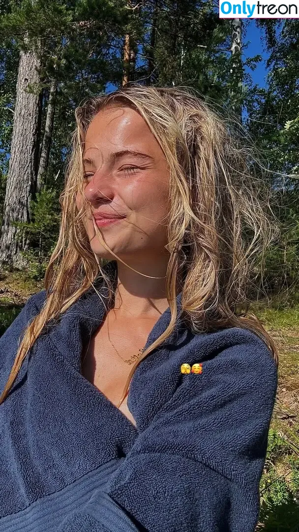 Lotta Emilie Stichler nude photo #0123 (lotta.stichler / lottastichler)