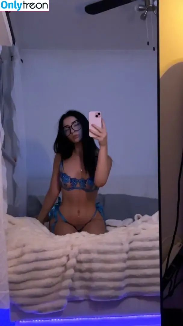 LottieLux голая photo #0030 (lottielux_xo)