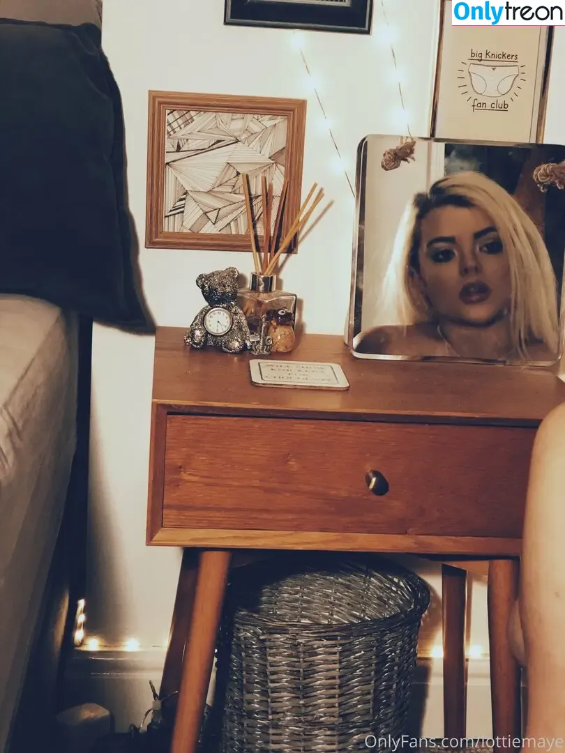lottiemaye nude photo #0018 (lottiemaye)