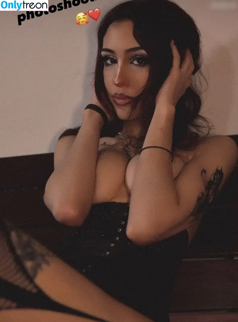 Lou_lml nude photo #0010 (Lou_lml)