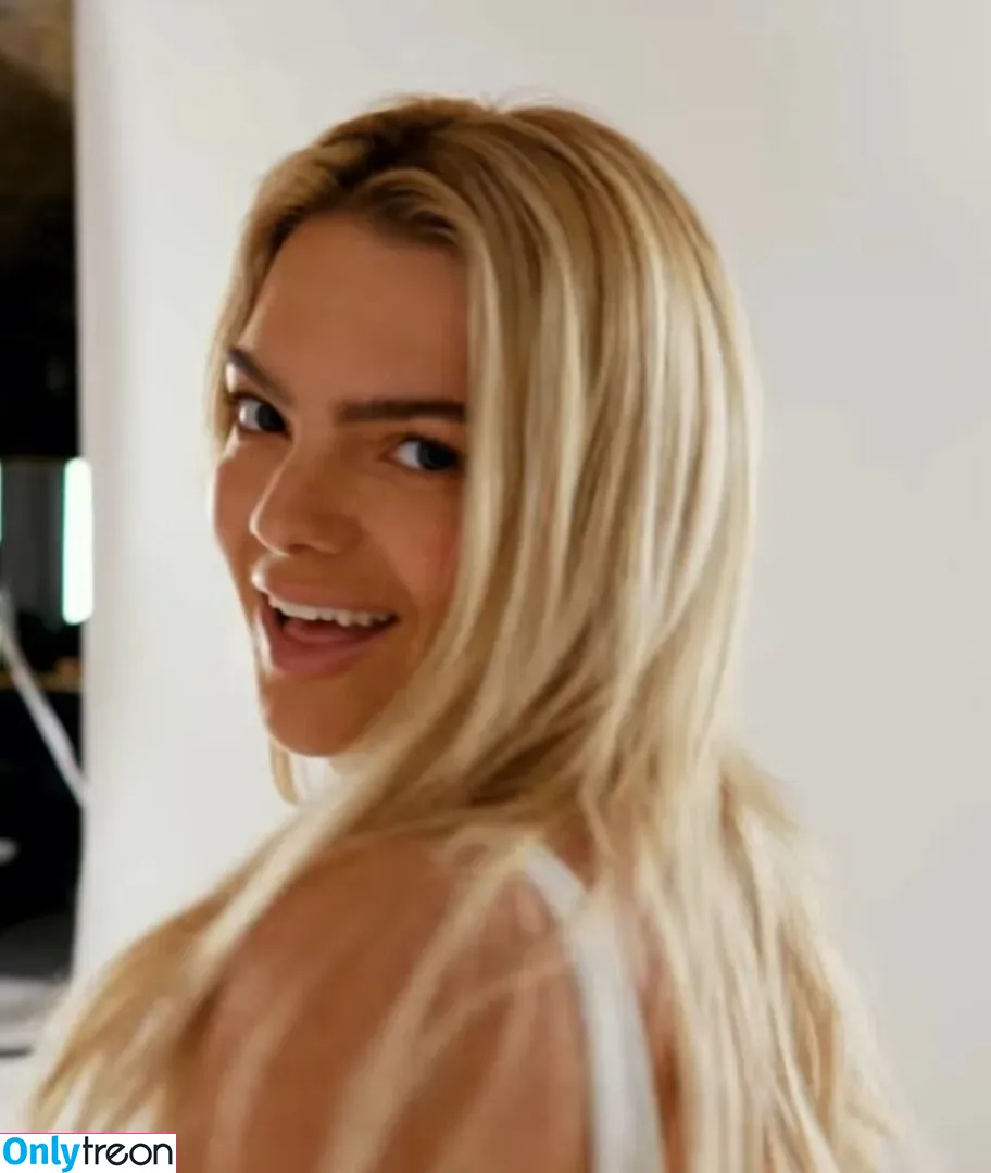 Louisa Johnson голая photo #0076 (louisa)