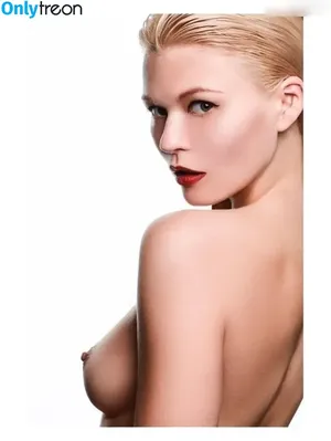 Louisa Mazzurana / louisa_mazzurana nude photo #0009