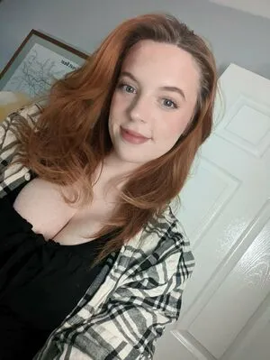 louiseyhannah / officialannalouise nude photo #0097