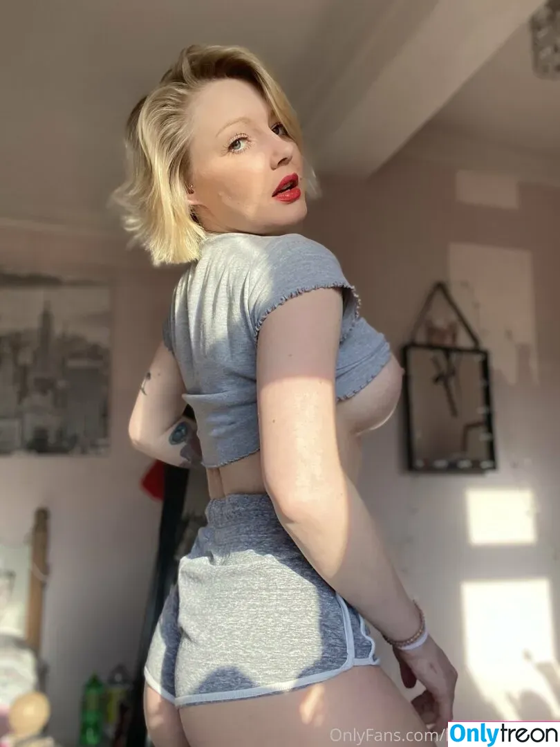 loumonrow nude photo #0086 (_loumonroe)