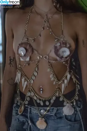Lourdes Leon / lourdesleon nude photo #0274