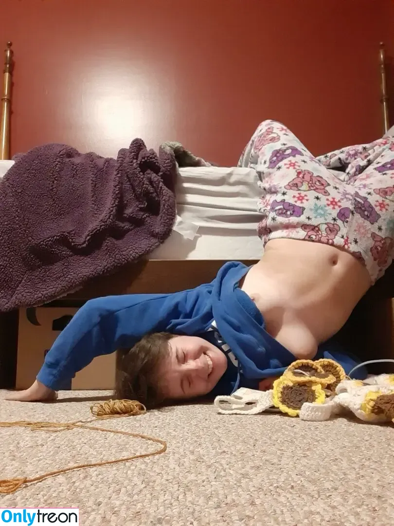 Lousyonie nude photo #0013 (Lousyonie)