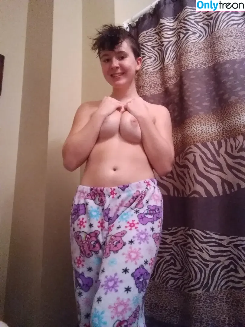 Lousyonie nude photo #0014 (Lousyonie)