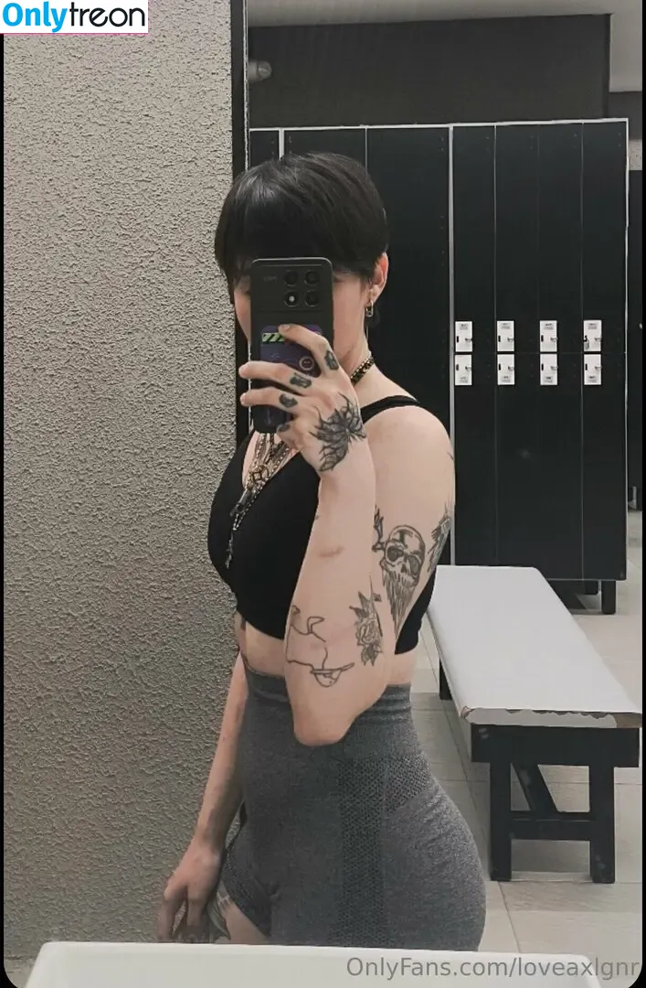 loveaxlgnr nude photo #0040 (ballon_cheeks_)