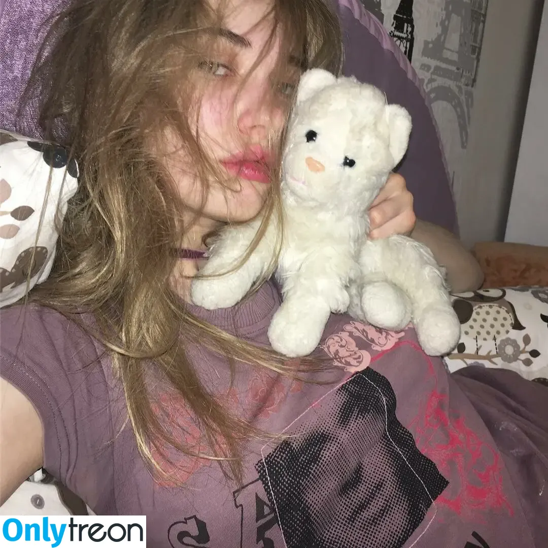 lovecatsmew nude photo #0066 (klesh13 / lisalisalisalisalisalisa.riot)
