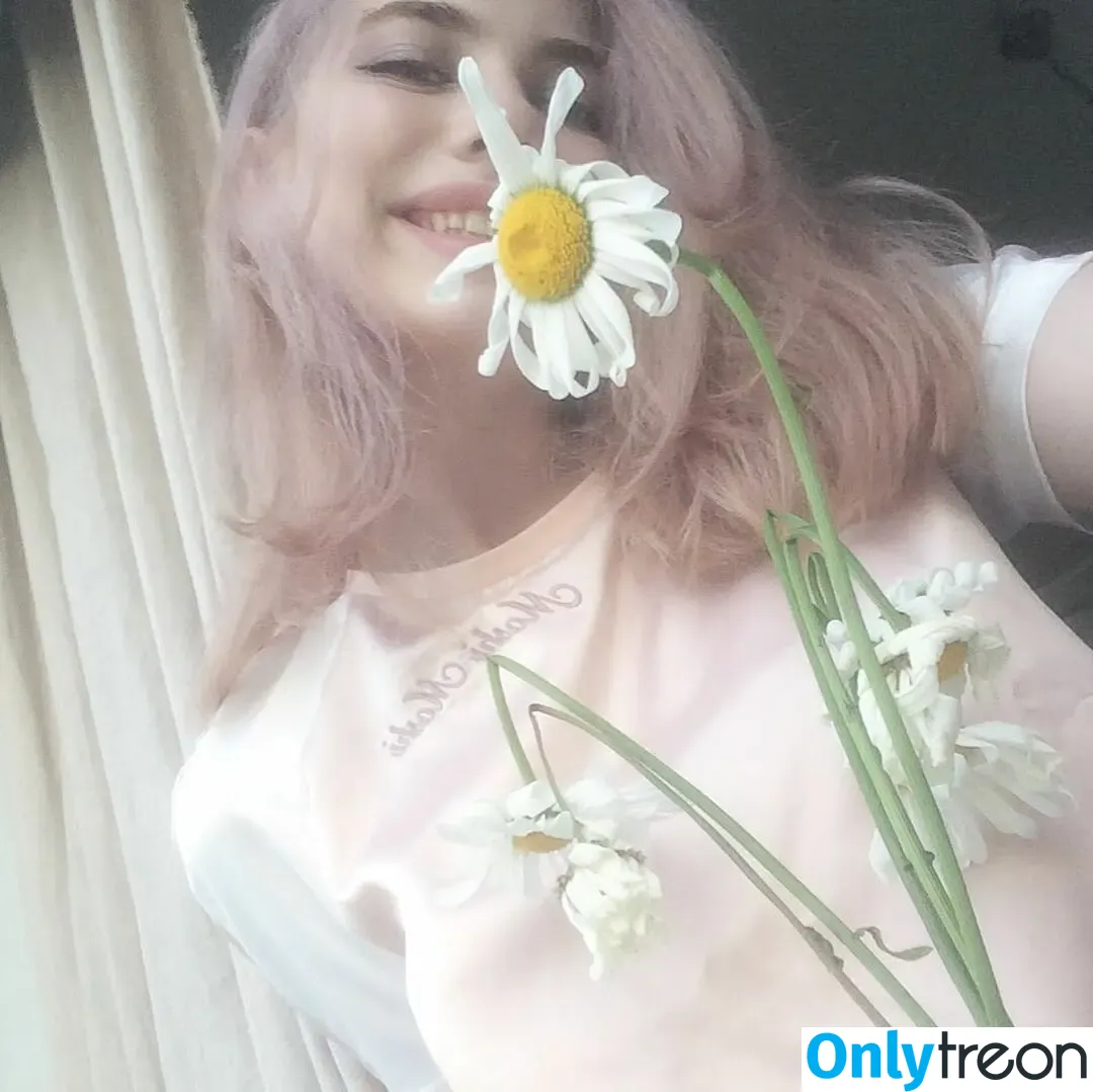 lovecatsmew nude photo #0093 (klesh13 / lisalisalisalisalisalisa.riot)