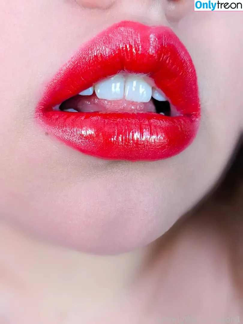LovelyWatermelon1 nude photo #0009 (MoodyWatermelon1 / ilovewatermelon01)