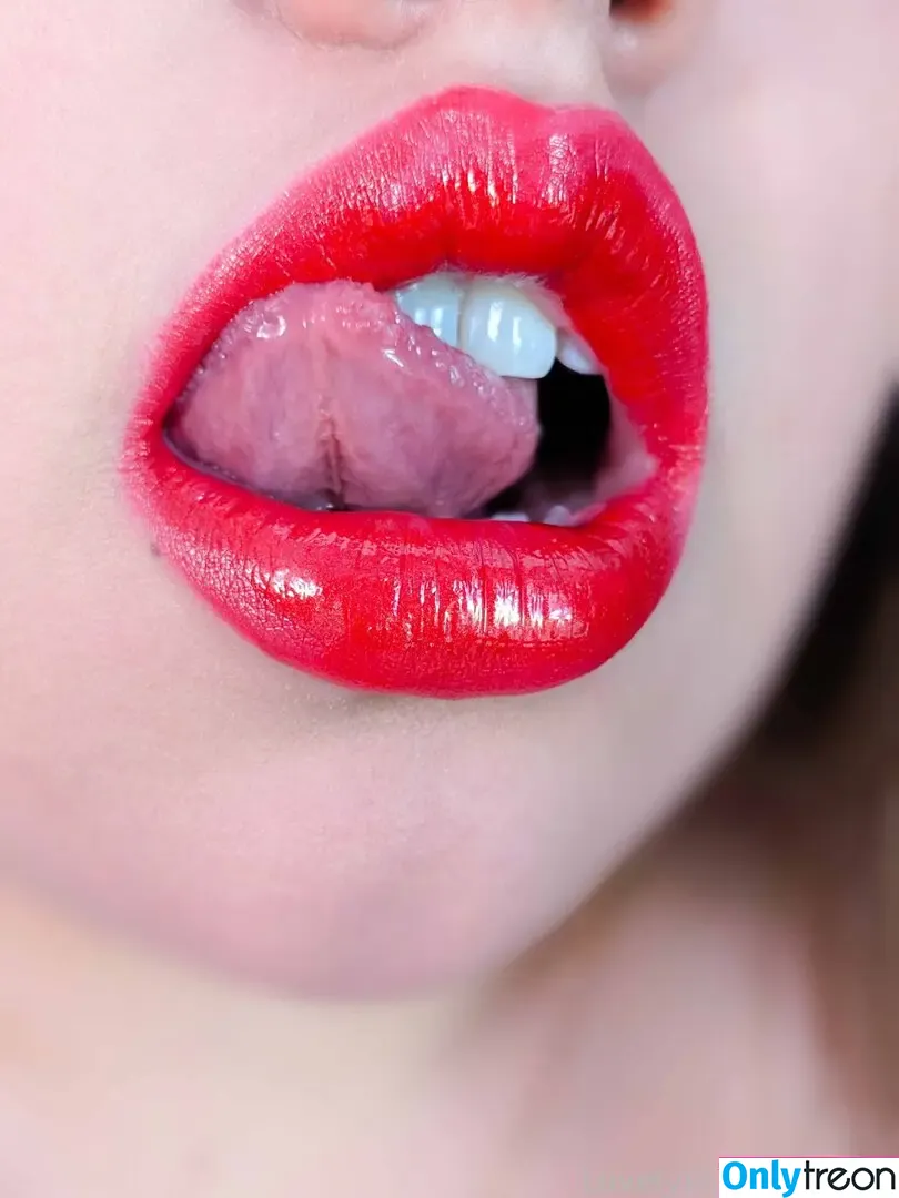 LovelyWatermelon1 nude photo #0010 (MoodyWatermelon1 / ilovewatermelon01)