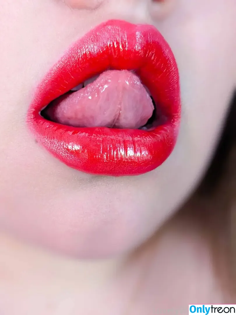 LovelyWatermelon1 nude photo #0011 (MoodyWatermelon1 / ilovewatermelon01)
