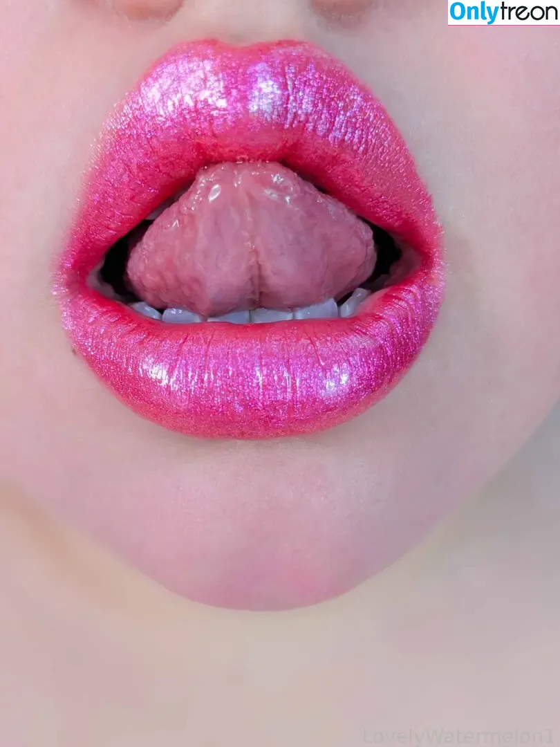 LovelyWatermelon1 nude photo #0022 (MoodyWatermelon1 / ilovewatermelon01)