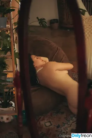  nude photo #0004