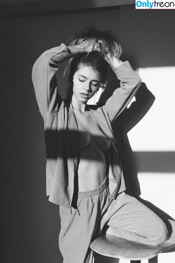 Lowkee Karlee голая photo #0010 (lowkeefans / lowkeekarlee)