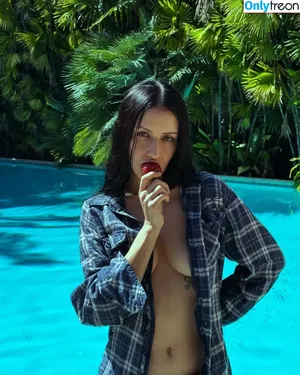 Loyal.Lobos / Andrea Silva nude photo #0058