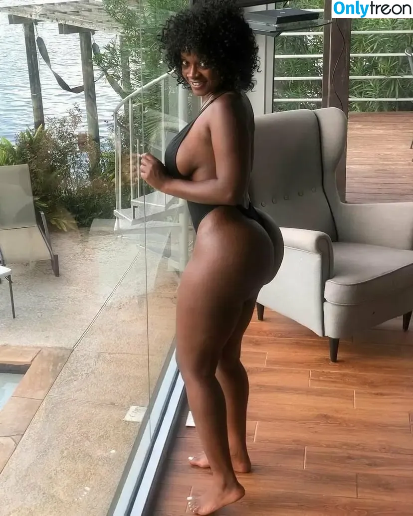 Loyal Trini nude photo #0035 (L0yal_trini / l0yaltriinii)