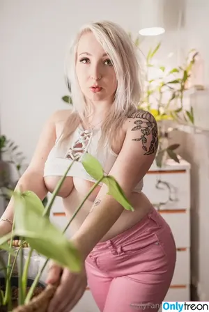 LTSVNE / luotsivene / Luotsivene / ltsvne nude photo #0004