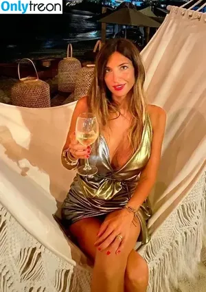 Luana Aterrano / luana_aterrano / luanazerozero nude photo #0002