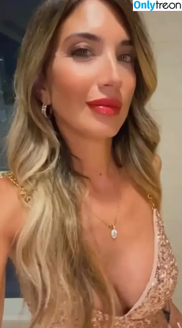 Luana Aterrano nude photo #0083 (luana_aterrano / luanazerozero)