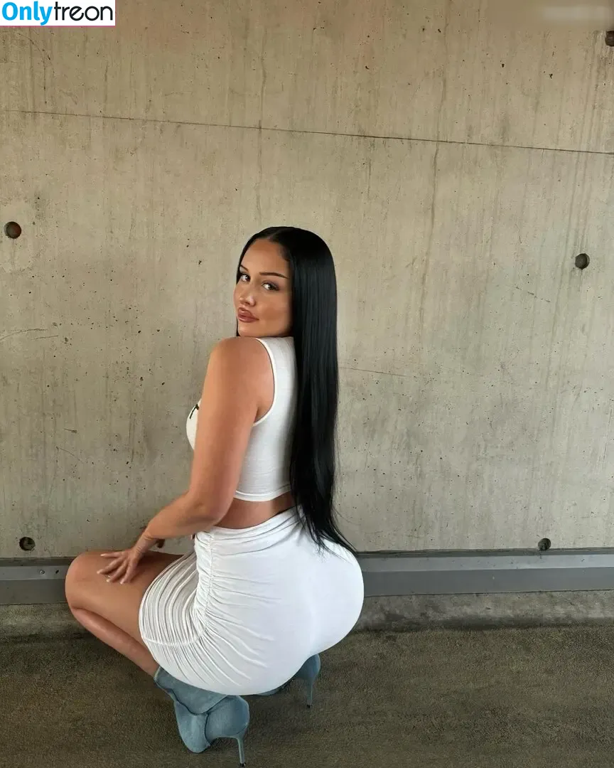 Luana He nude photo #0002 (luana_he_)