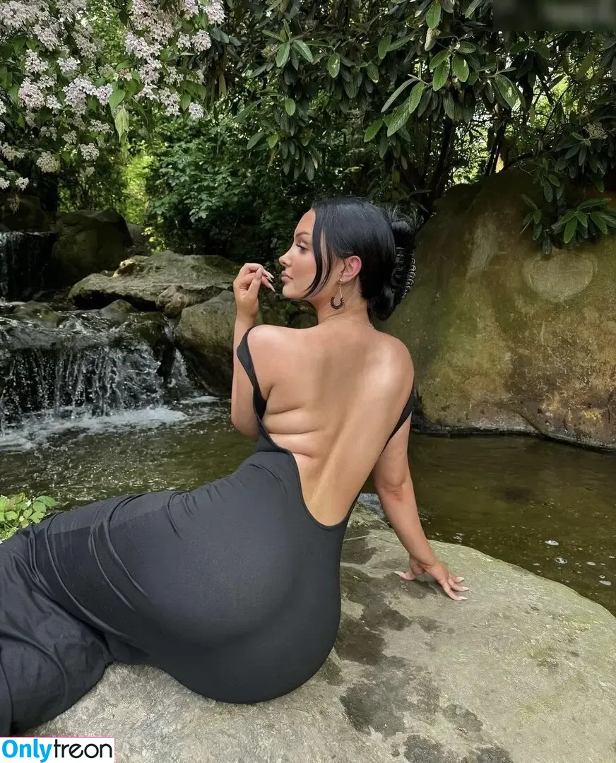 Luana He nude photo #0017 (luana_he_)