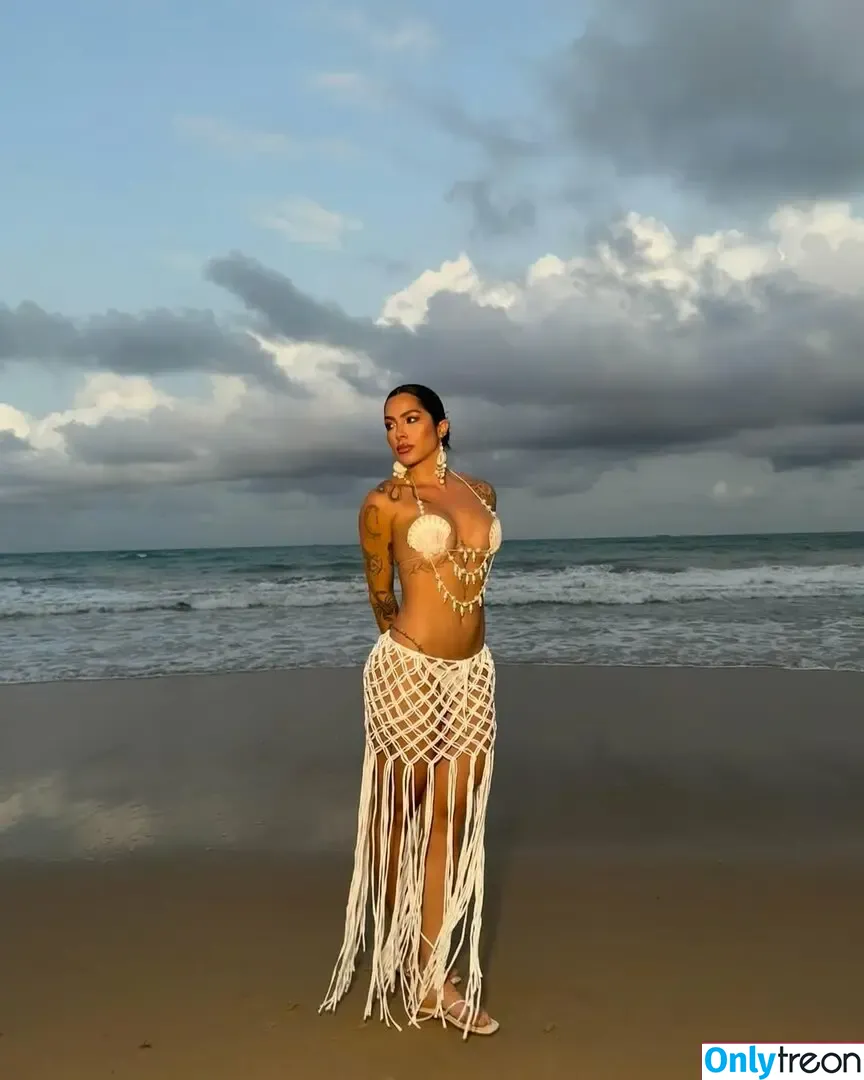 Luana Targino nude photo #0001 (A Fazenda 2024 / luanatarginno)