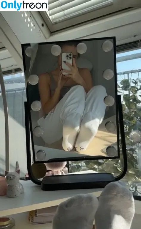 Luanaxsch nude photo #0016 (Luanaxsch)