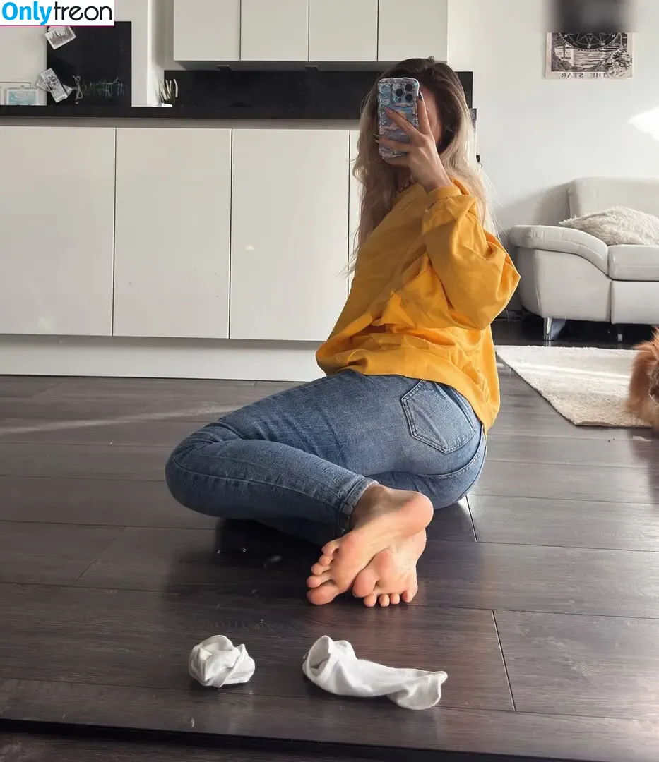 Luanaxsch nude photo #0066 (Luanaxsch)