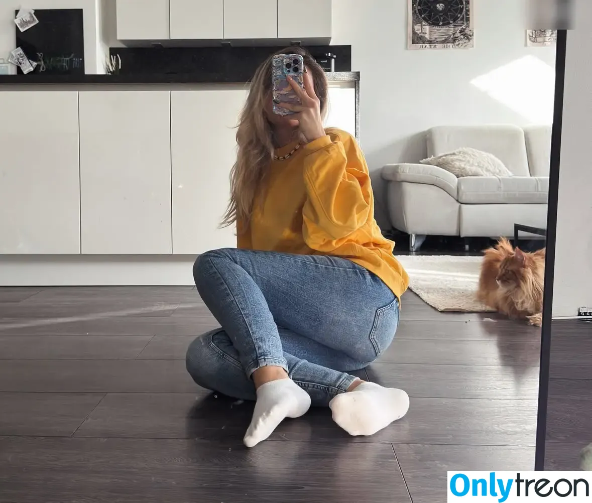 Luanaxsch nude photo #0067 (Luanaxsch)
