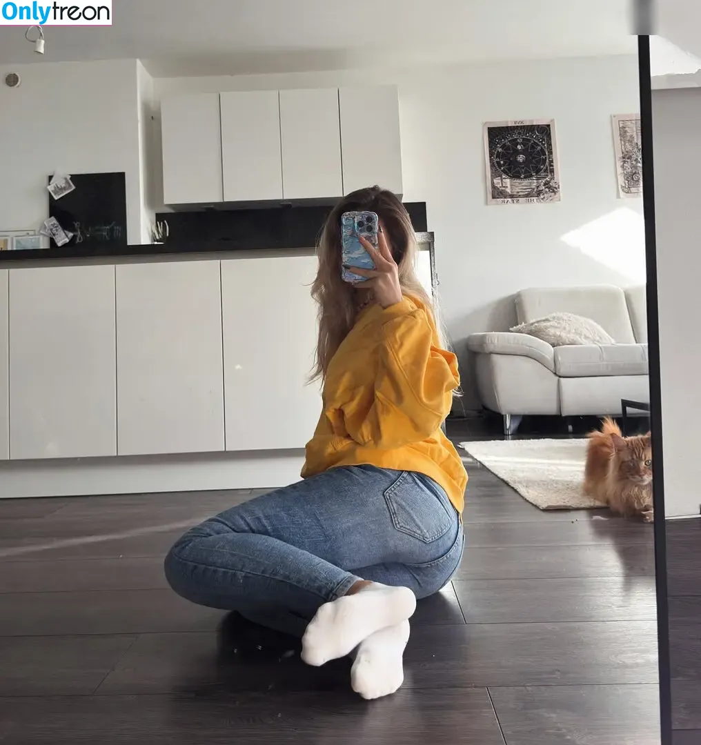 Luanaxsch nude photo #0068 (Luanaxsch)