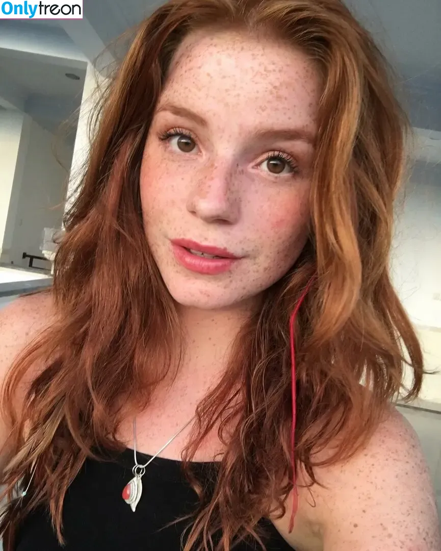 Luca Hollestelle nude photo #0023 (lucahollestelle)
