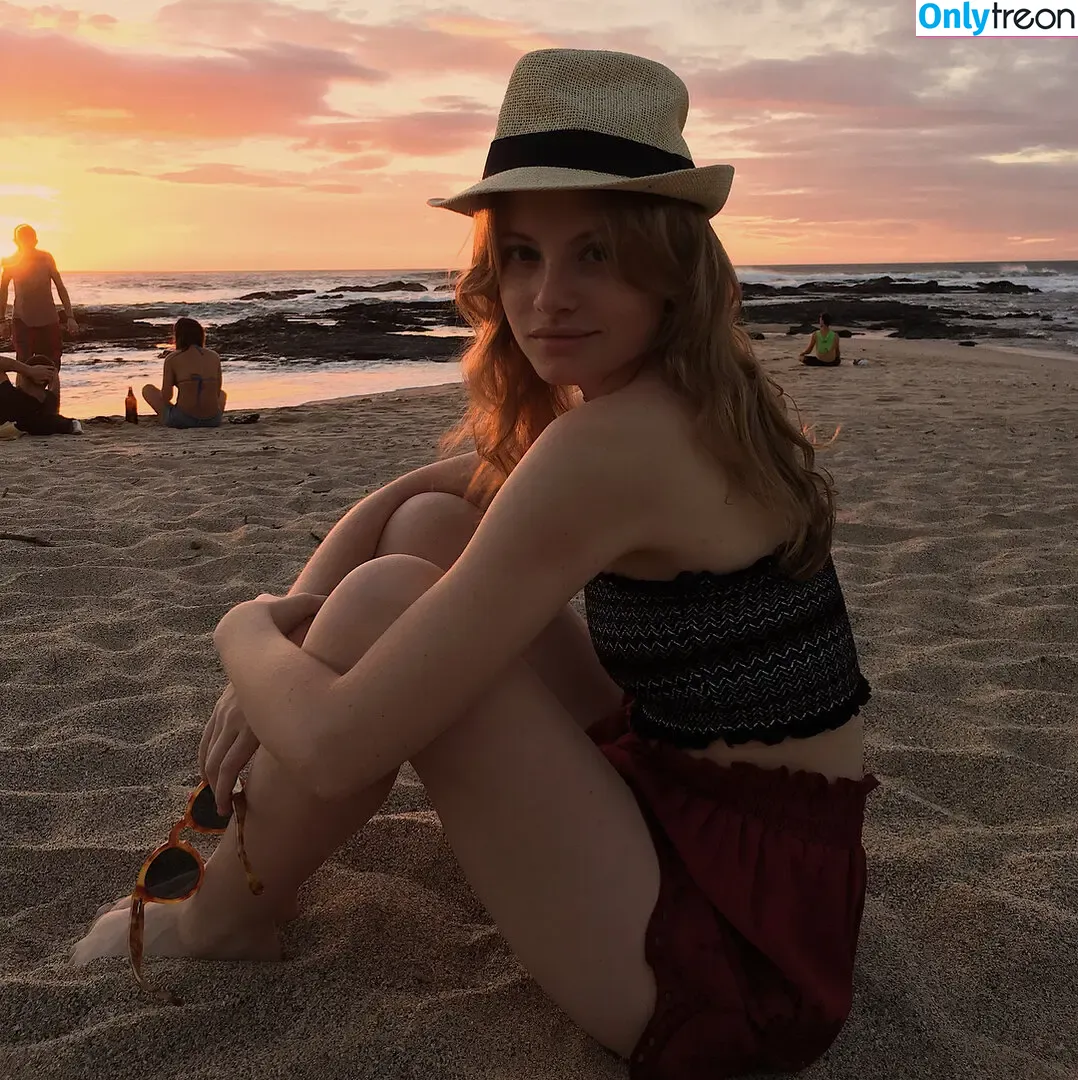 Luca Hollestelle nude photo #0040 (lucahollestelle)