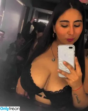 Lucia Gonzalez / beluu1578 / luci_goonzalez nude photo #0003