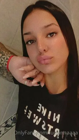 luciannaaaa / _luciannaaaa_ фото голая #0001