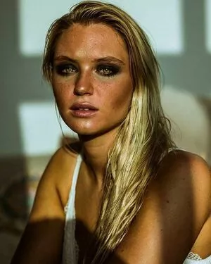 Lucie Rose Donlan / lucierosedonlan nude photo #0195