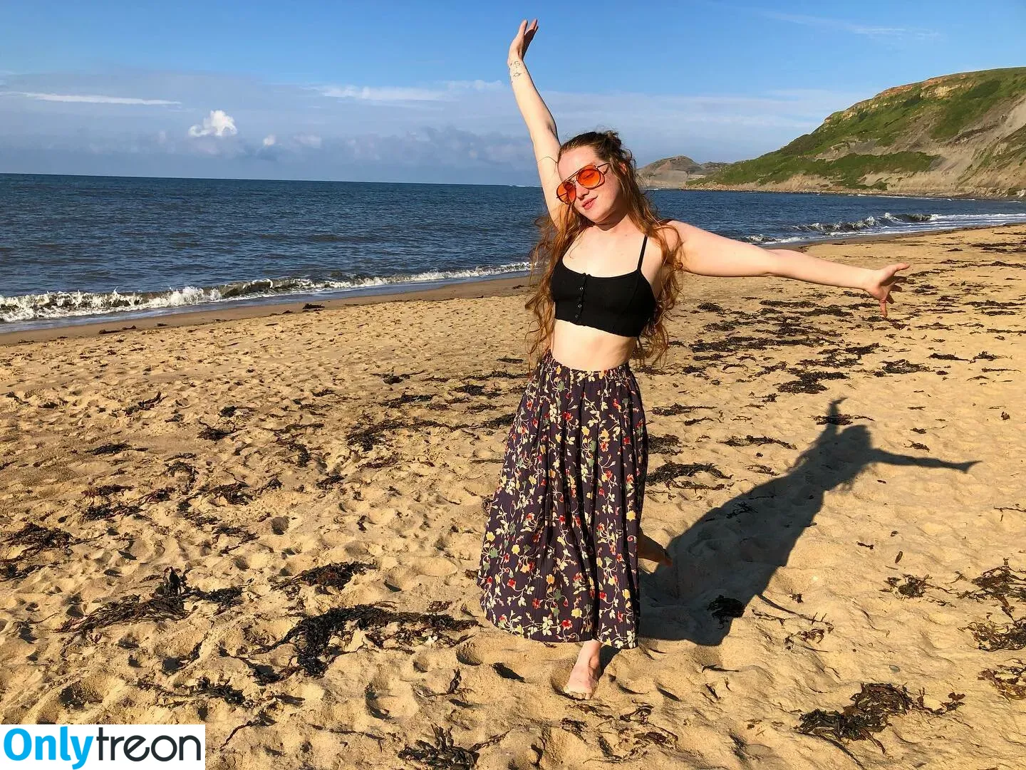 Lucie Rose Middleton nude photo #0012 (lucie_roams)