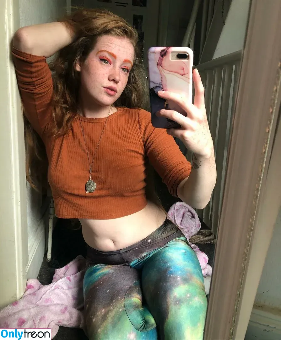 Lucie Rose Middleton nude photo #0015 (lucie_roams)