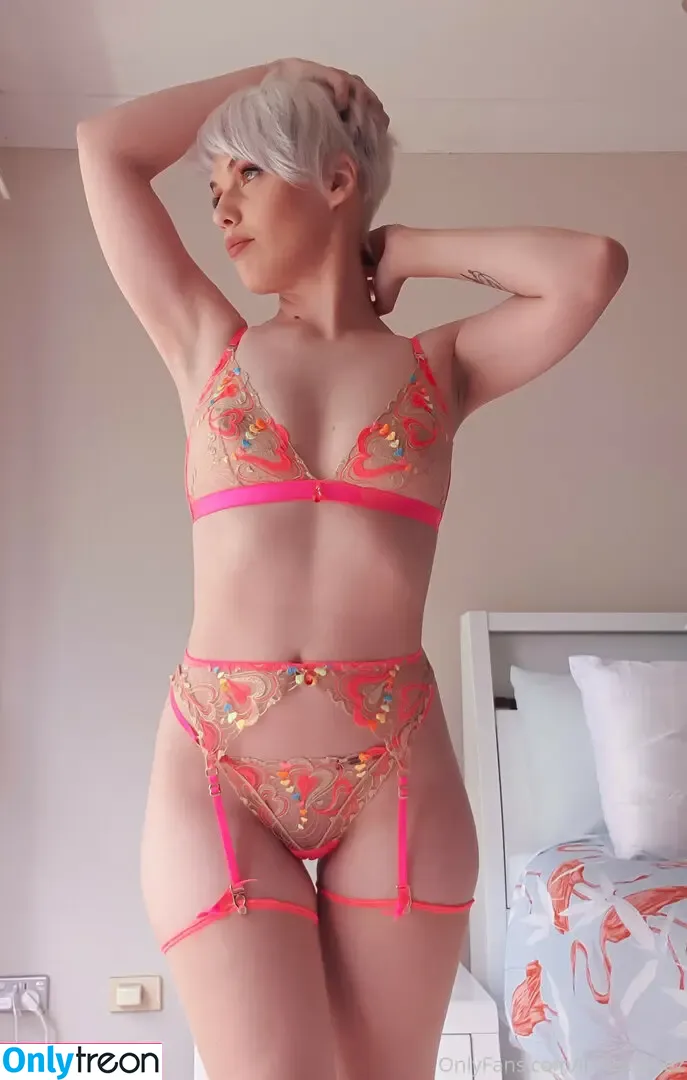 LuckyBonez nude photo #1327 (lucky_bonez)